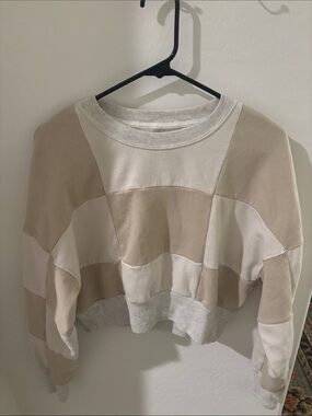 Abercrombie Neautral Blocked Cropped Sweatshirt - Cream & Tan